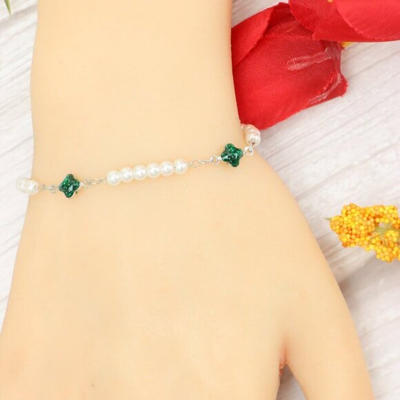 "Trendy Handmade Bracelet – A Thoughtful Gift for Girls & Women | UNVRC1464 - Picture 2 of 10